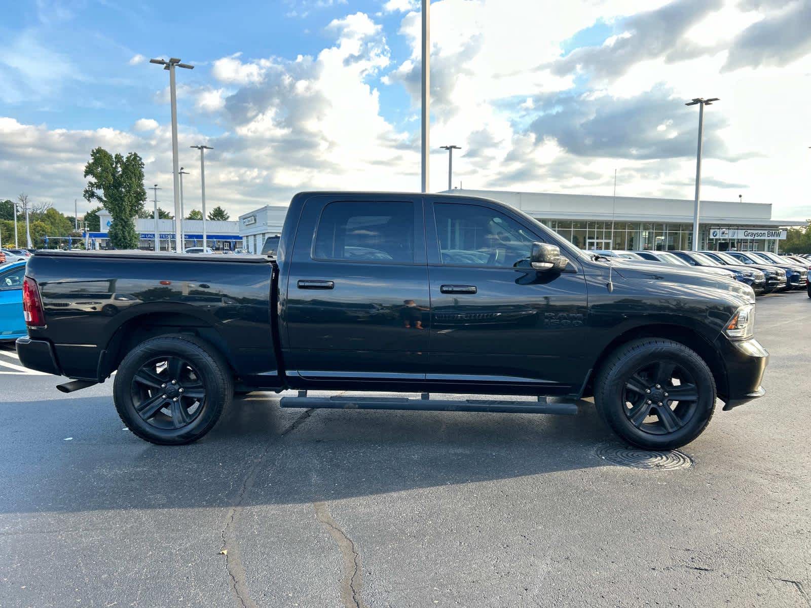 2017 Ram 1500 Night 4x4 Crew Cab 57 Box 2