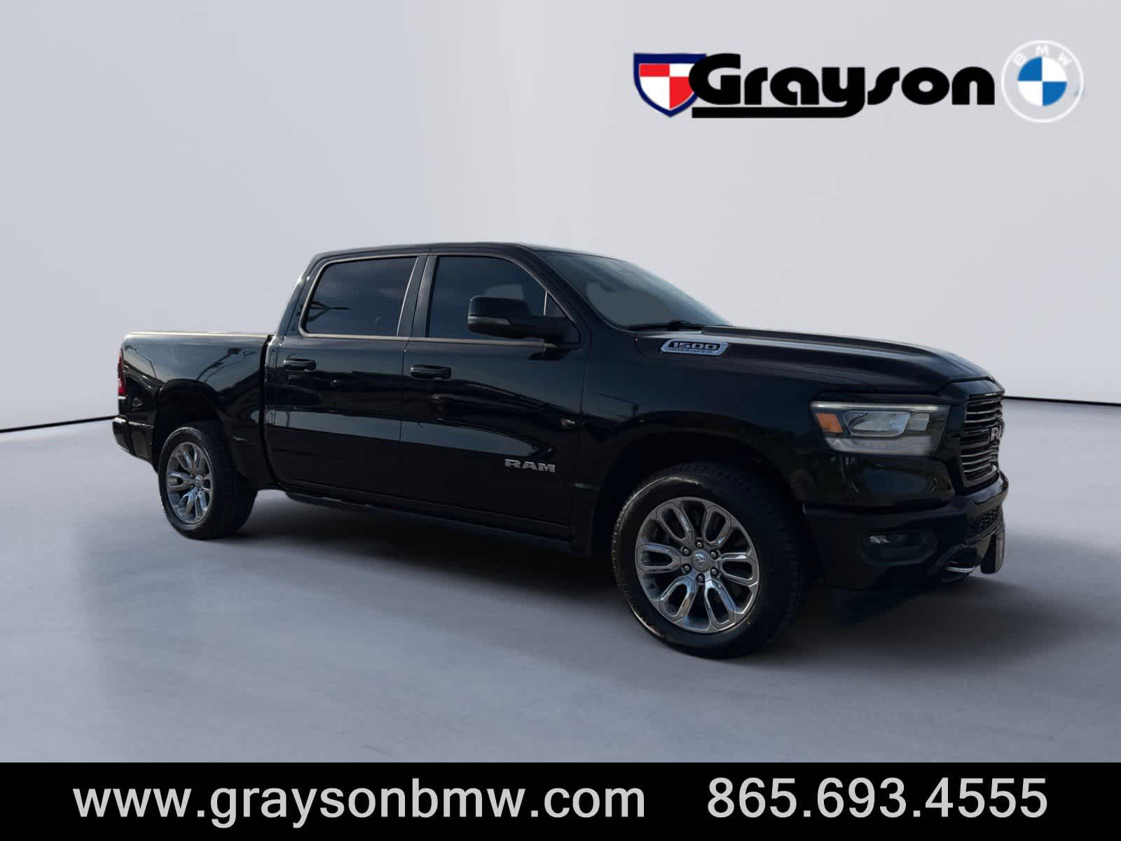 Diamond Black Crystal Pearlcoat 2023 RAM 1500 Laramie Crew Cab 4WD Pickup Truck Four-Wheel Drive 8-Speed Automatic