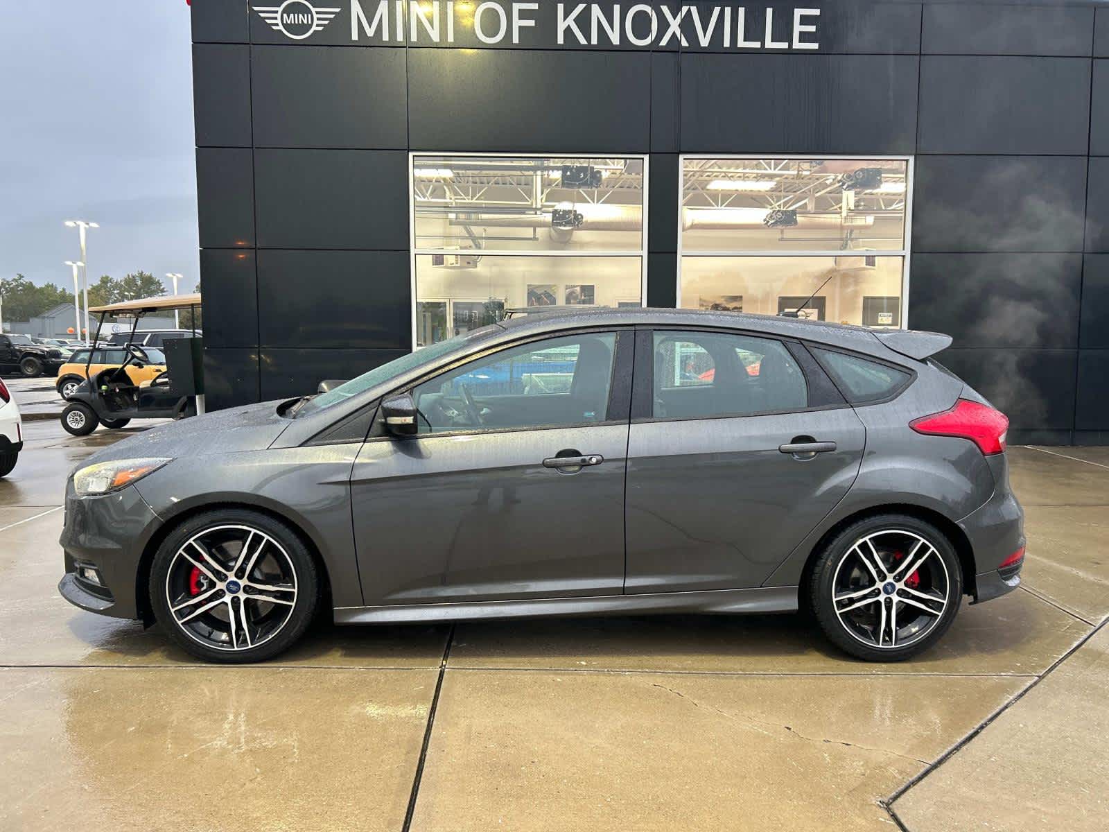 2017 Ford Focus ST 1