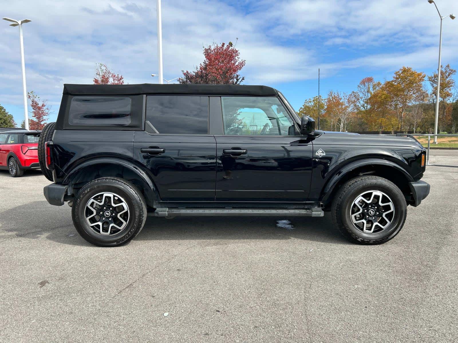 2022 Ford Bronco Outer Banks 2