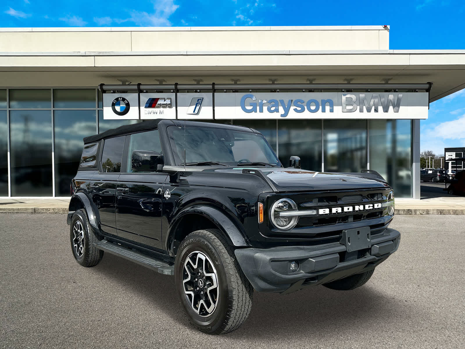 2022 Ford Bronco Outer Banks 1