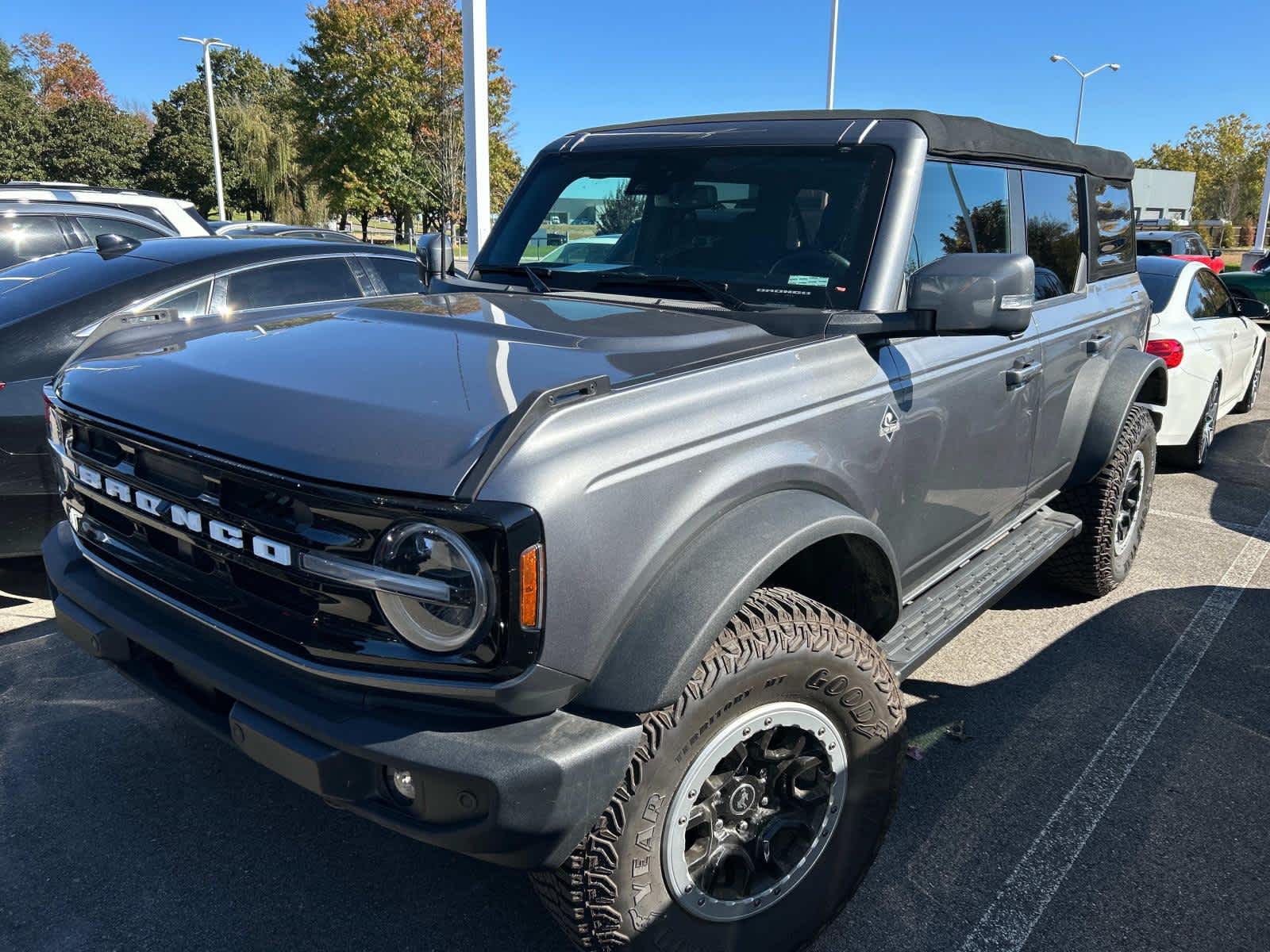 2022 Ford Bronco Outer Banks 2