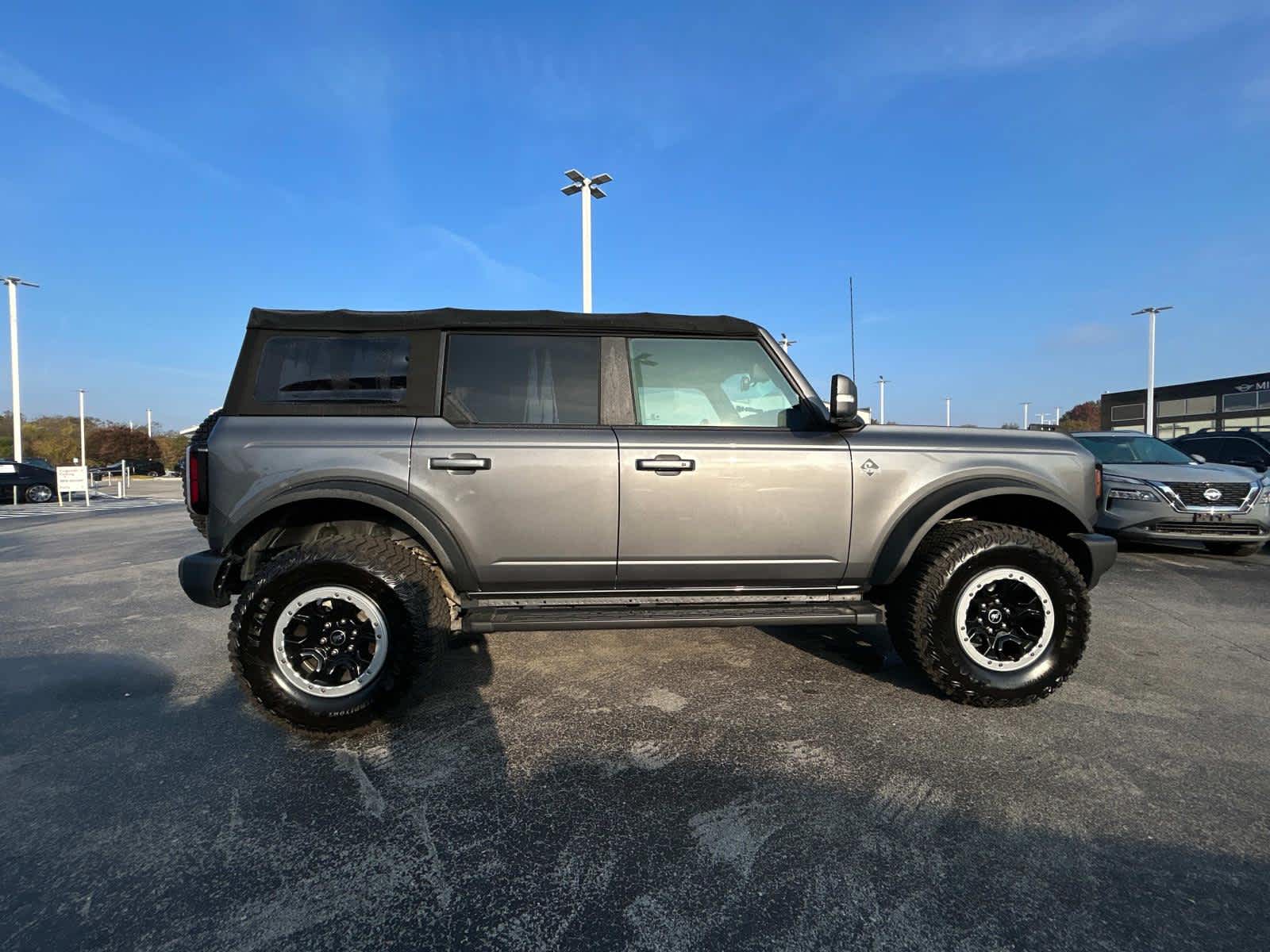 2022 Ford Bronco Outer Banks 2