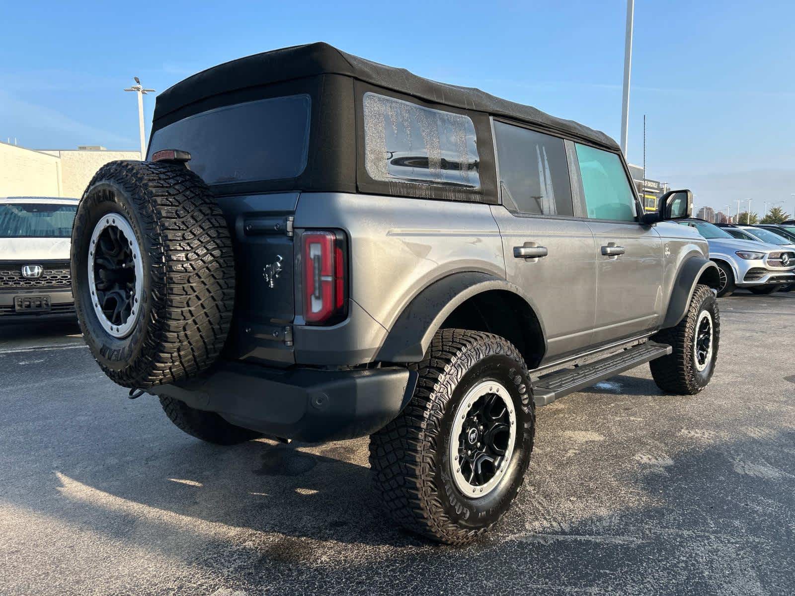 2022 Ford Bronco Outer Banks 3