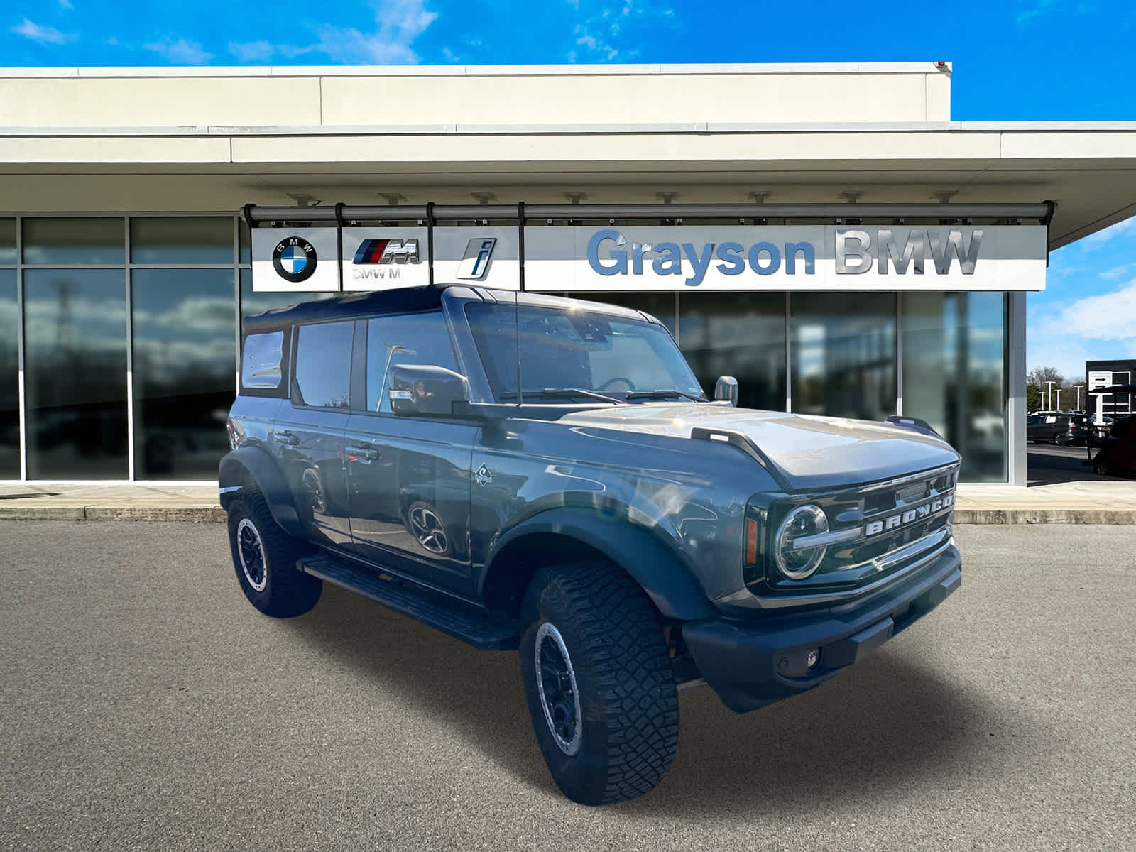 2022 Ford Bronco Outer Banks 1