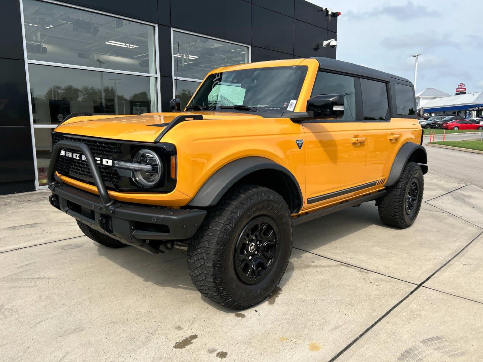 2021 Ford Bronco First Edition 2