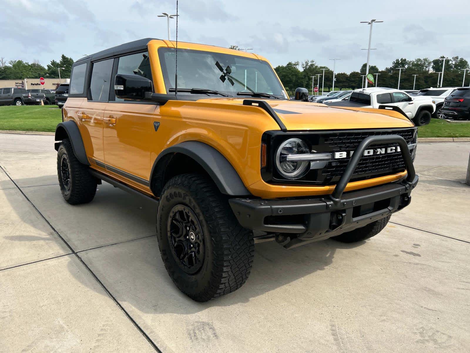 2021 Ford Bronco First Edition 4