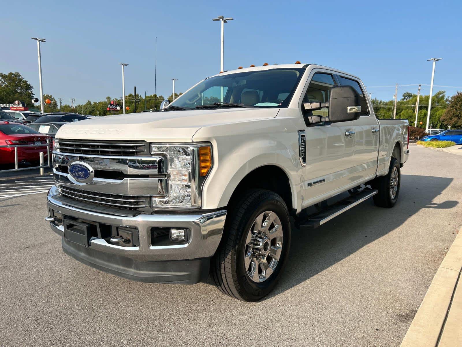 2017 Ford Super Duty F-250 SRW Lariat 4WD Crew Cab 6.75 Box 7