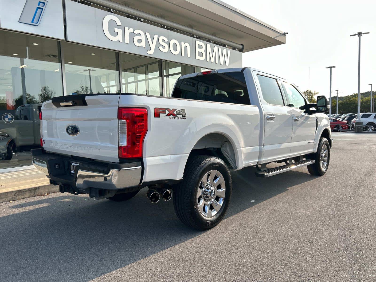 2017 Ford Super Duty F-250 SRW Lariat 4WD Crew Cab 6.75 Box 3