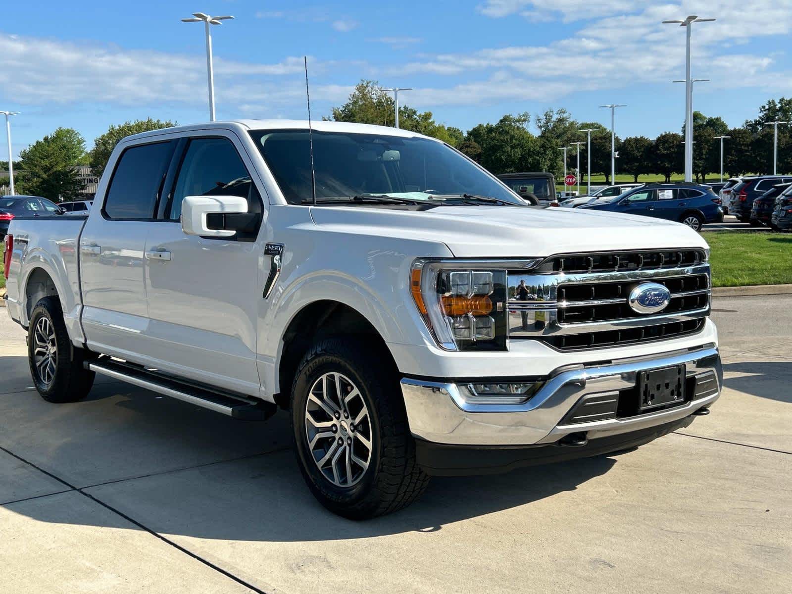 2022 Ford F-150 LARIAT 4WD SuperCrew 5.5 Box 4