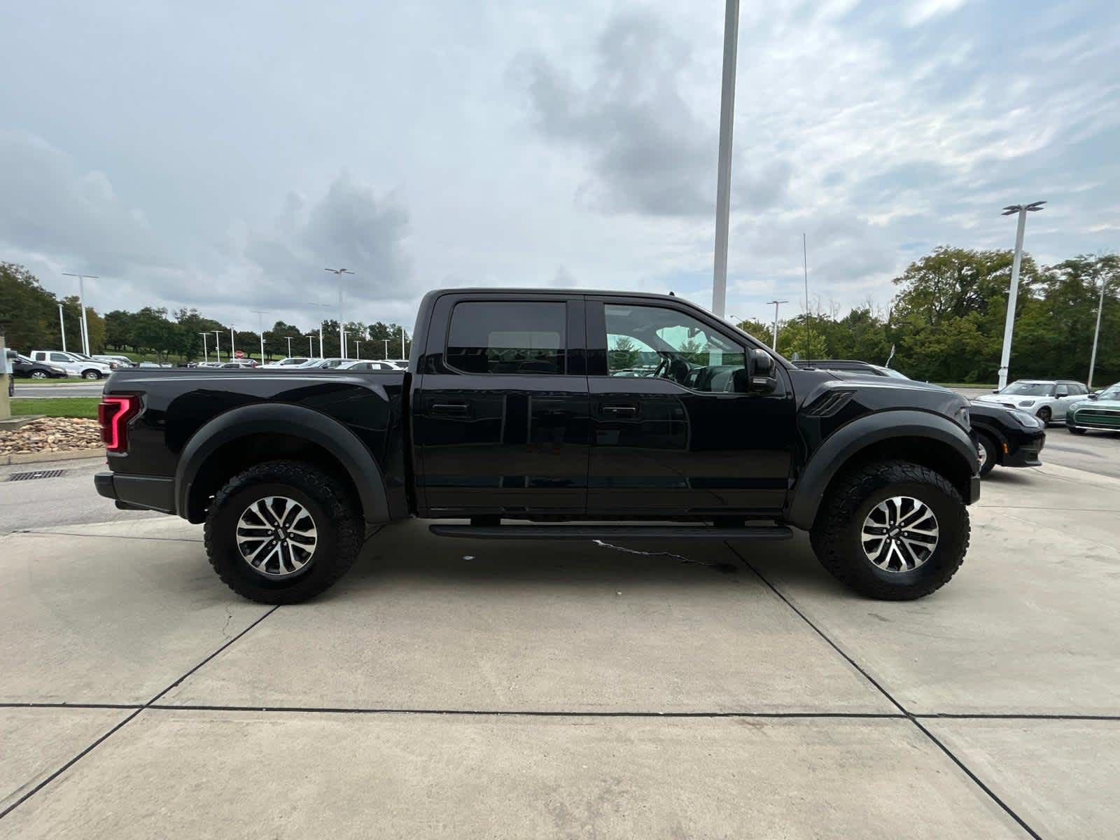 2019 Ford F-150 Raptor 4WD SuperCrew 5.5 Box 5