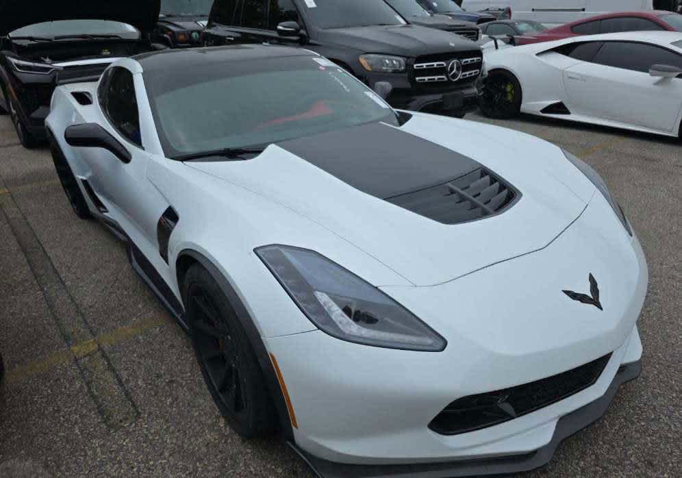 View vehicle photo 2