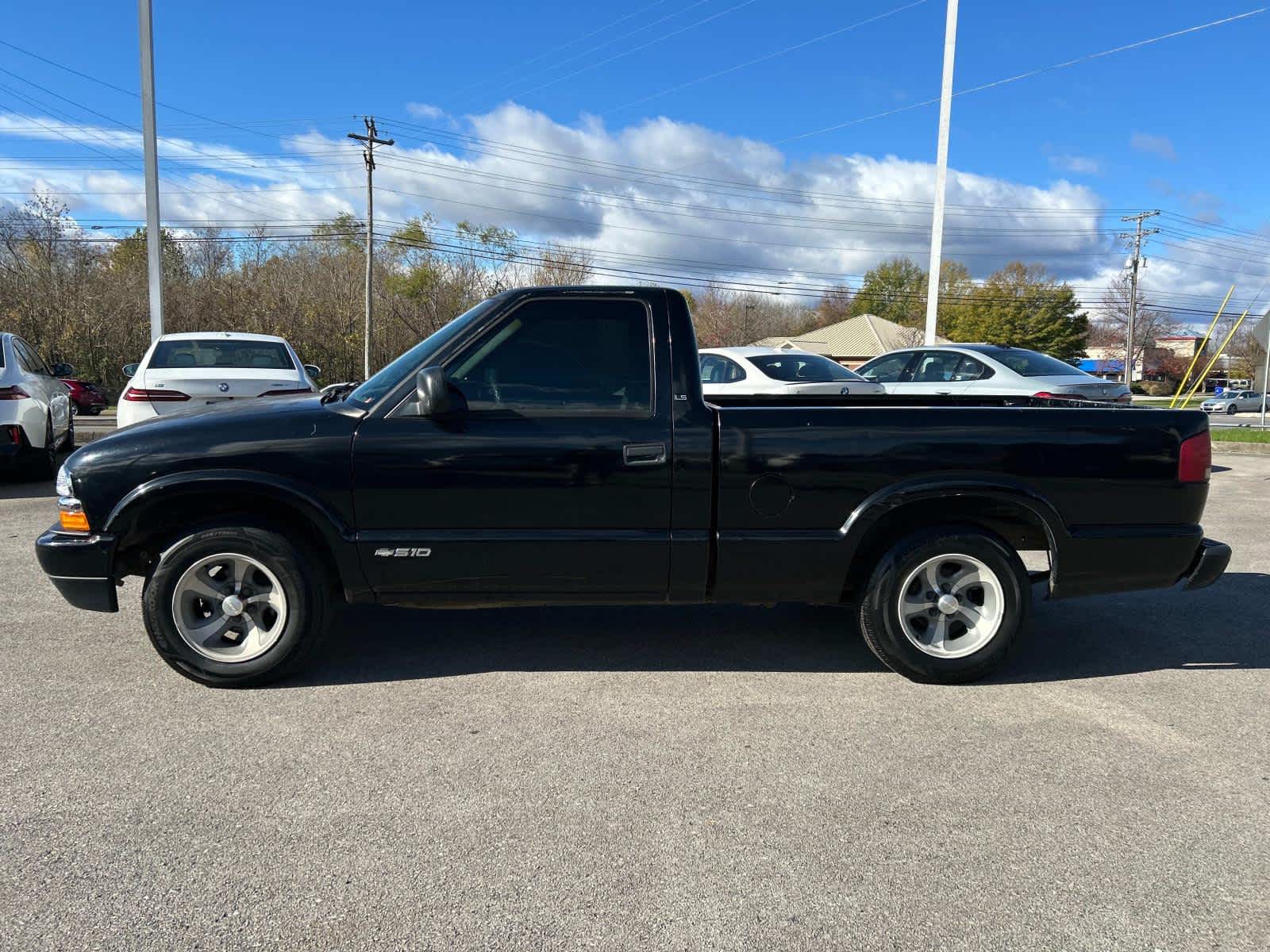 1999 Chevrolet S-10 LS Reg Cab 108 WB 6