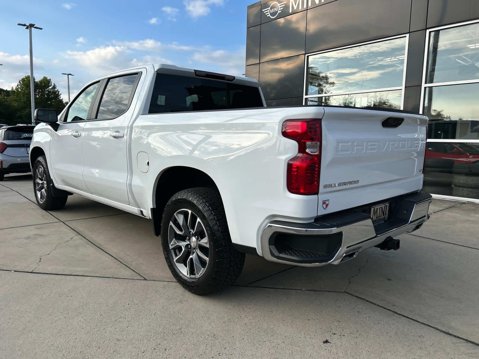 2024 Chevrolet Silverado 1500 LT 4WD Crew Cab 147 8