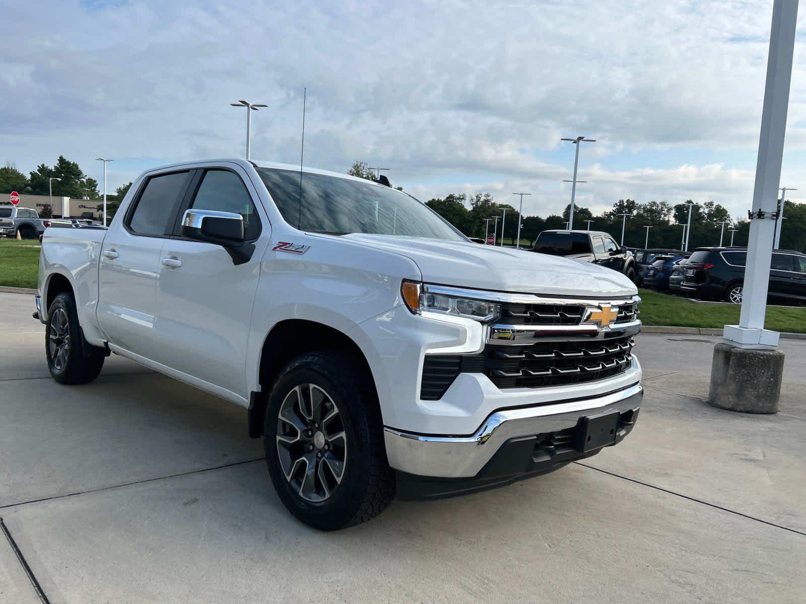 2024 Chevrolet Silverado 1500 LT 4WD Crew Cab 147 4