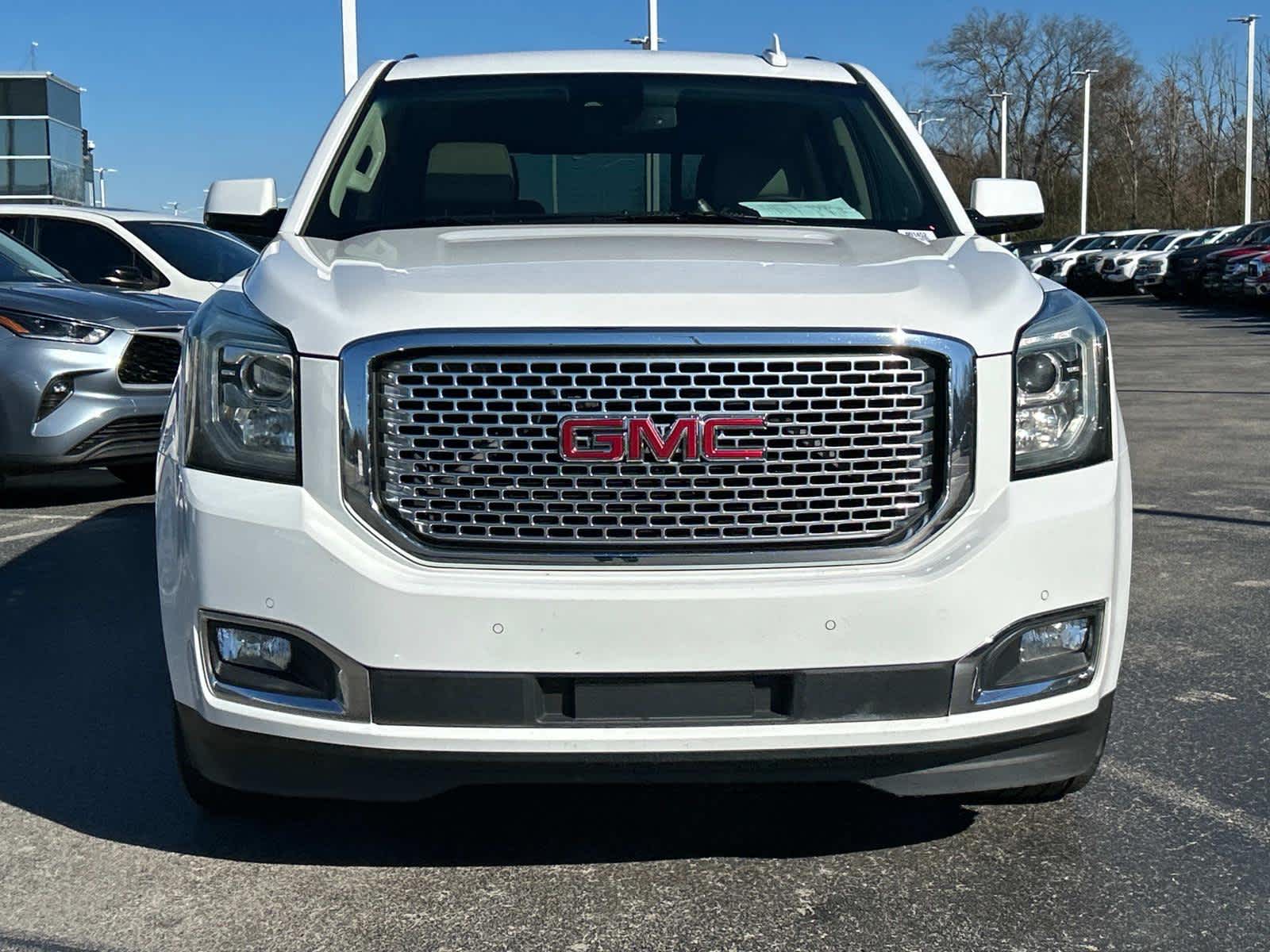 2016 GMC Yukon Denali 8