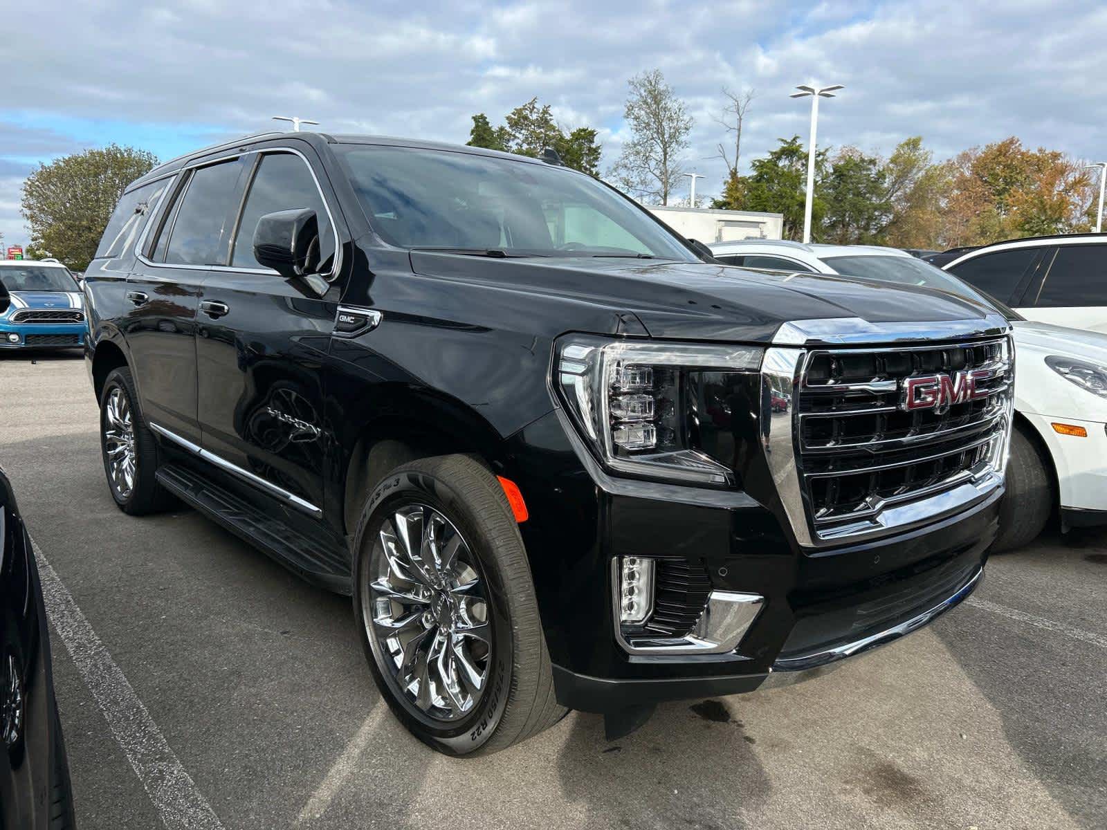 2022 GMC Yukon SLT 1