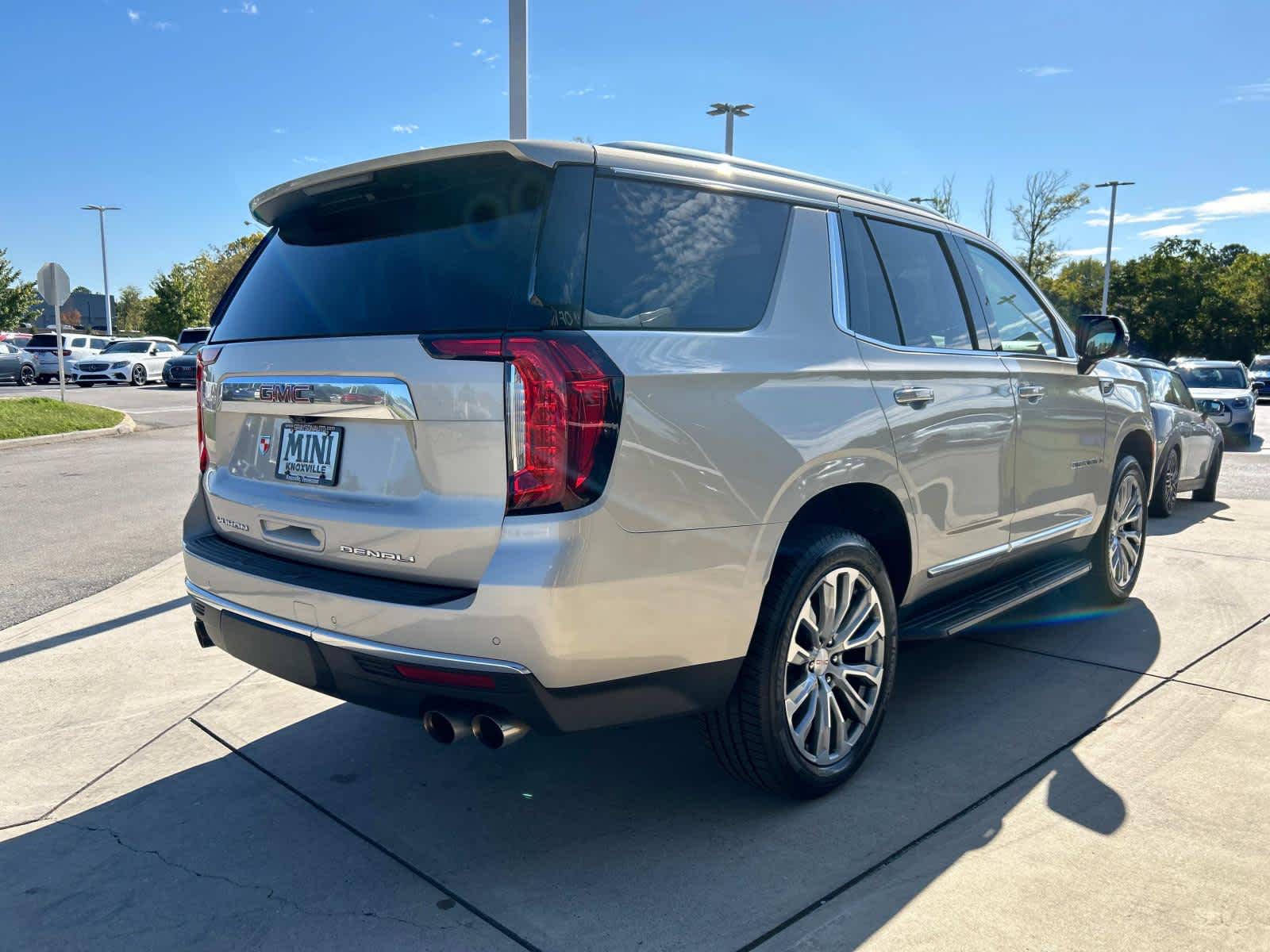 2022 GMC Yukon Denali 6