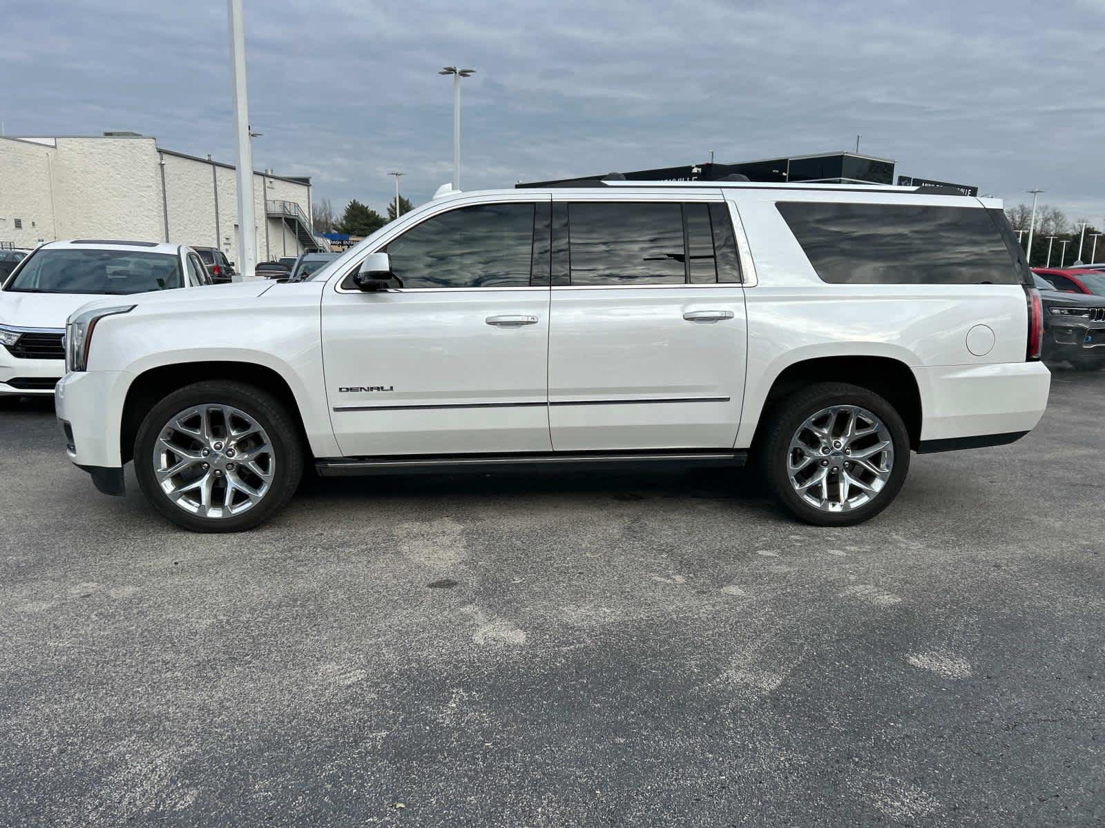 2019 GMC Yukon XL Denali 6