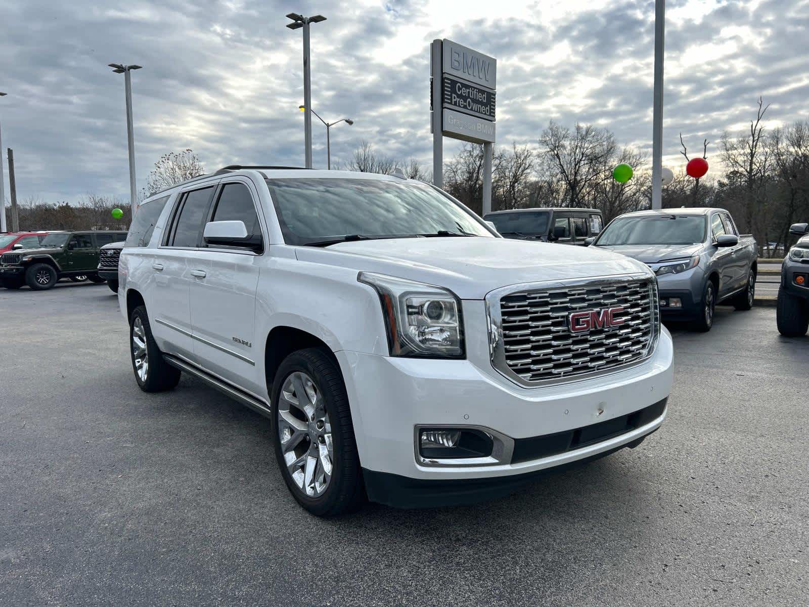 2019 GMC Yukon XL Denali 1