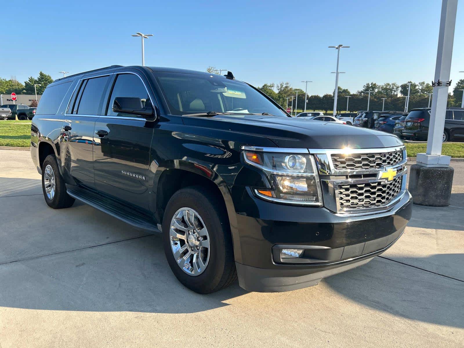 2016 Chevrolet Suburban LT 4