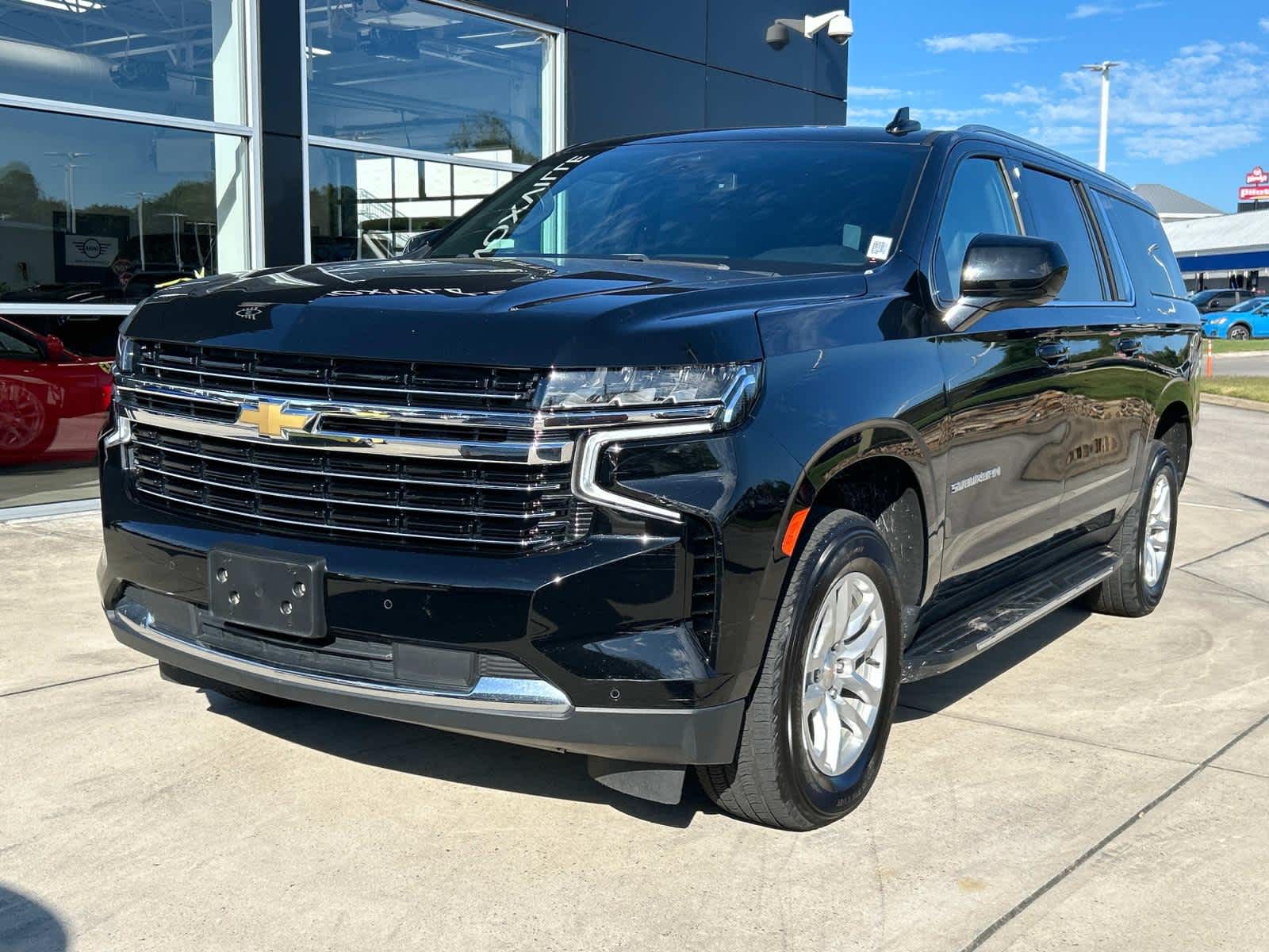 2023 Chevrolet Suburban LT 2