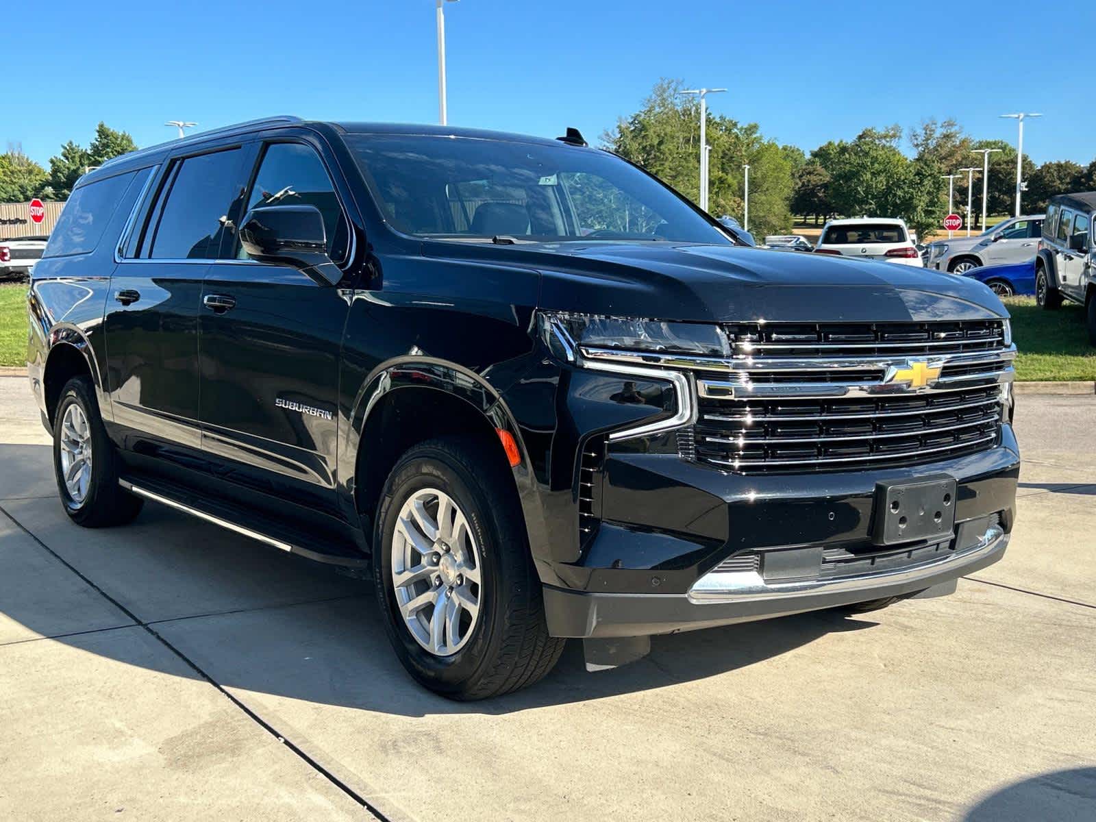 2023 Chevrolet Suburban LT 4