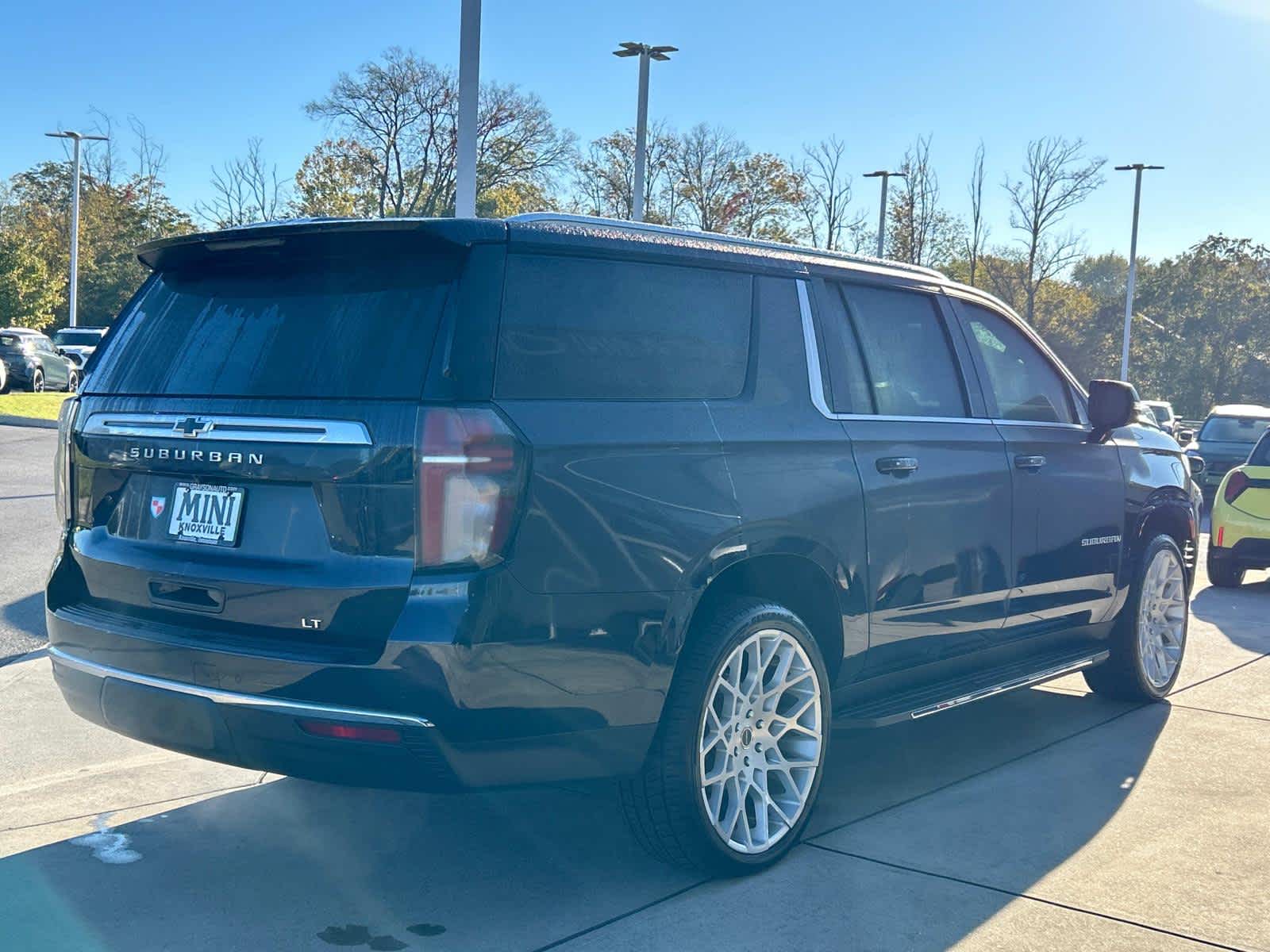 2022 Chevrolet Suburban LT 6