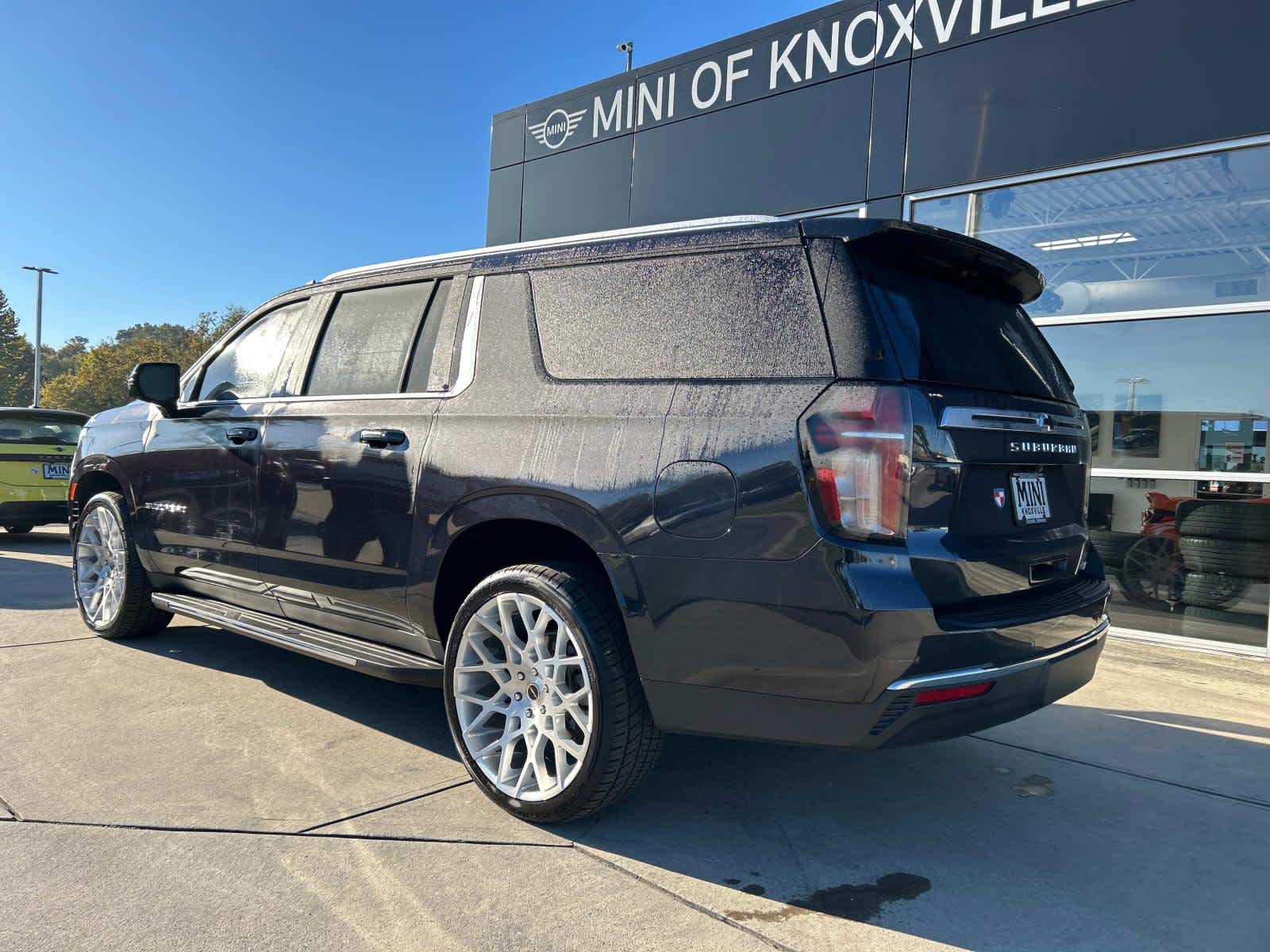 2022 Chevrolet Suburban LT 8