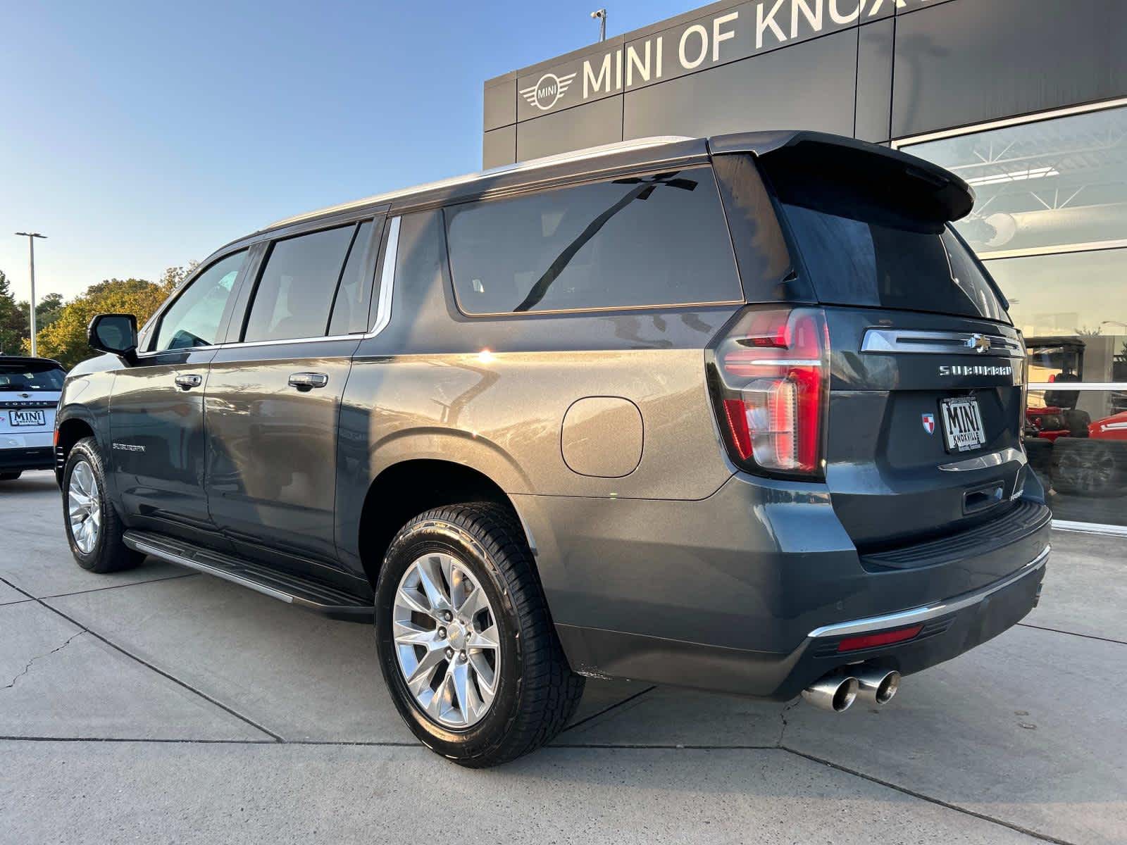 2021 Chevrolet Suburban Premier 8