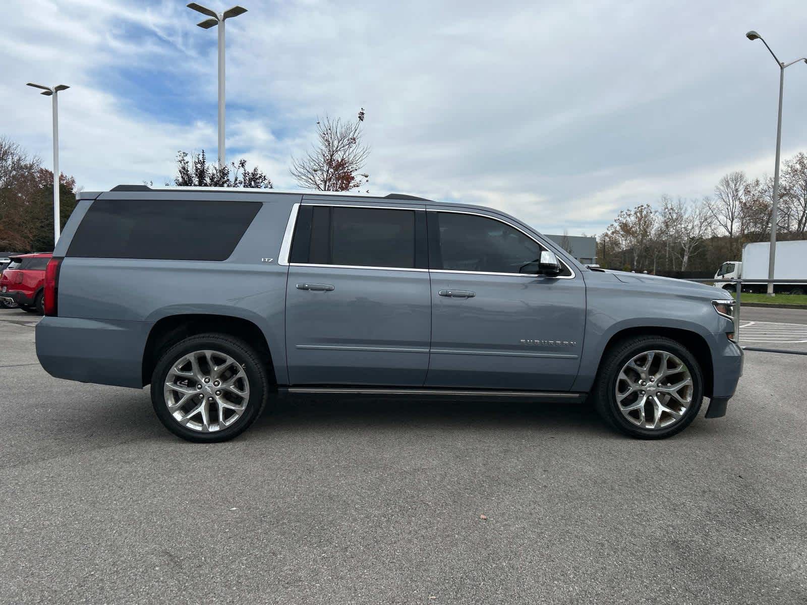 2016 Chevrolet Suburban LTZ 2