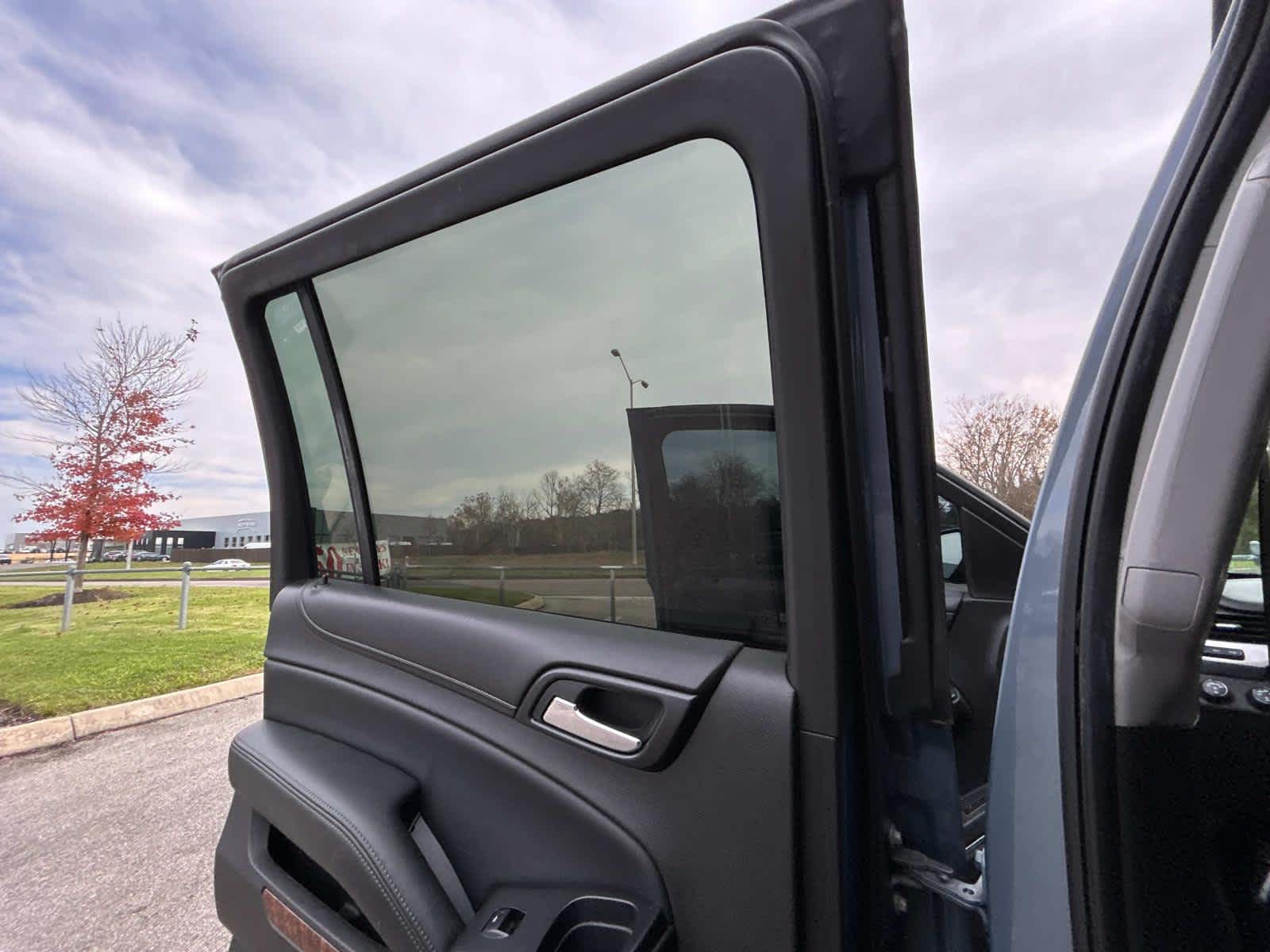 2016 Chevrolet Suburban LTZ 16