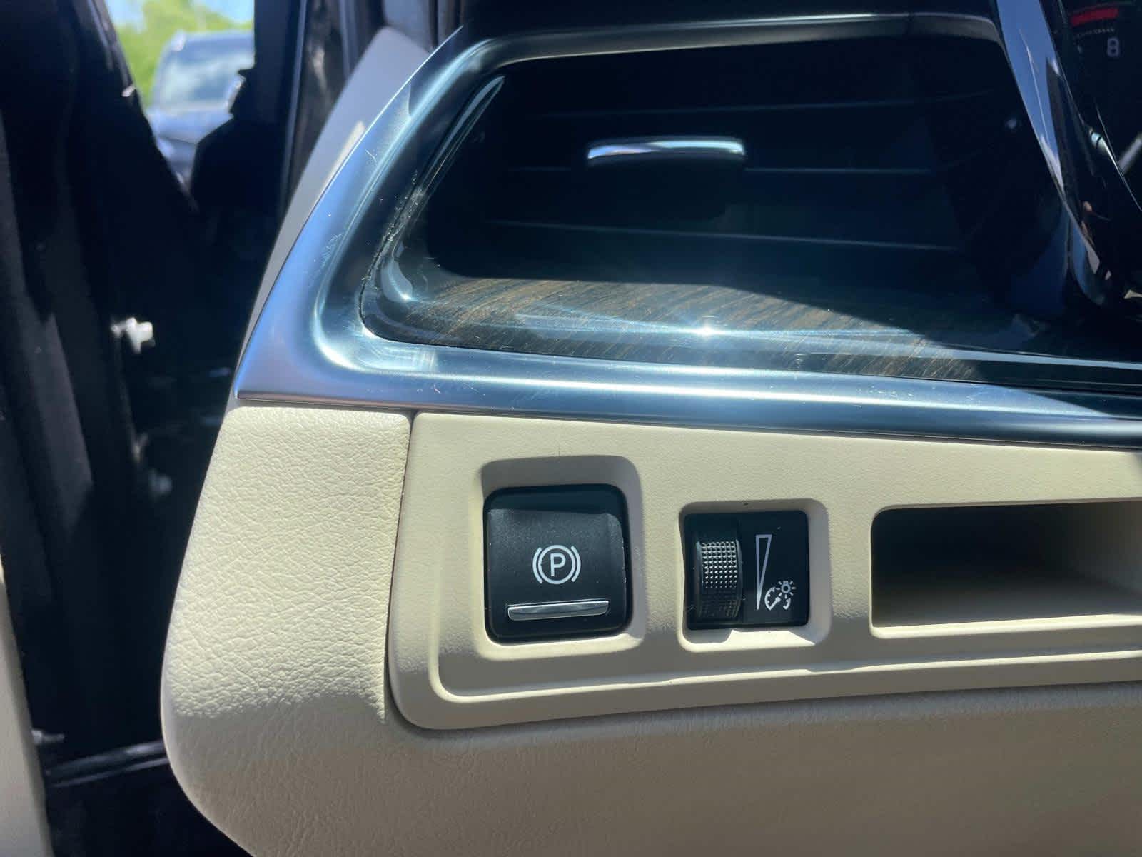 2018 Cadillac XT5 AWD 18