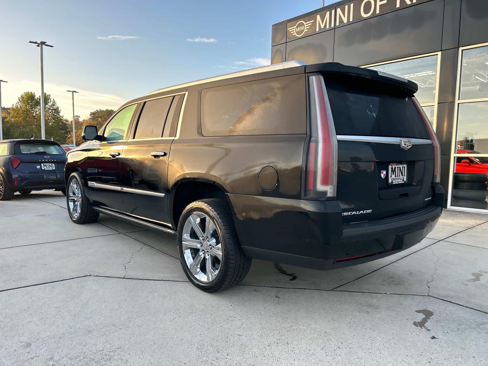 2018 Cadillac Escalade ESV Platinum 8