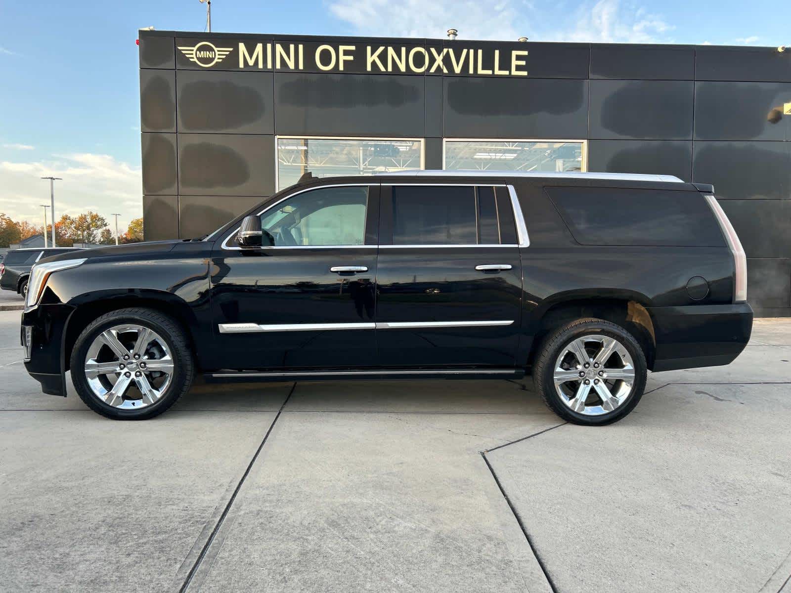 2018 Cadillac Escalade ESV Platinum 1