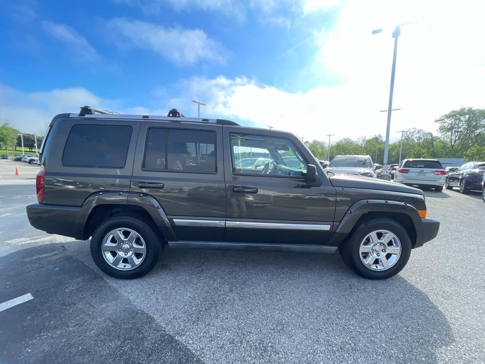 2006 Jeep Commander Limited 2