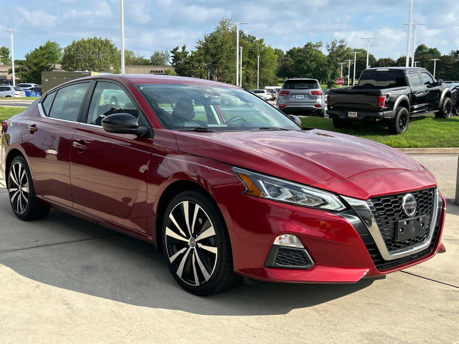 2020 Nissan Altima 2.5 SR 4