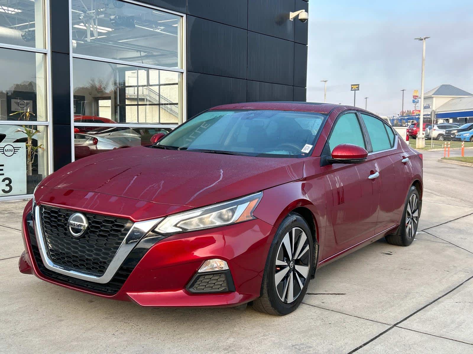 2022 Nissan Altima 2.5 SV 2