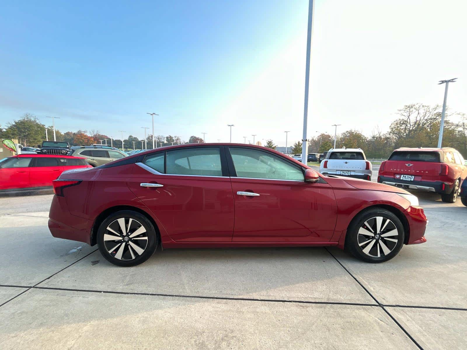 2022 Nissan Altima 2.5 SV 5