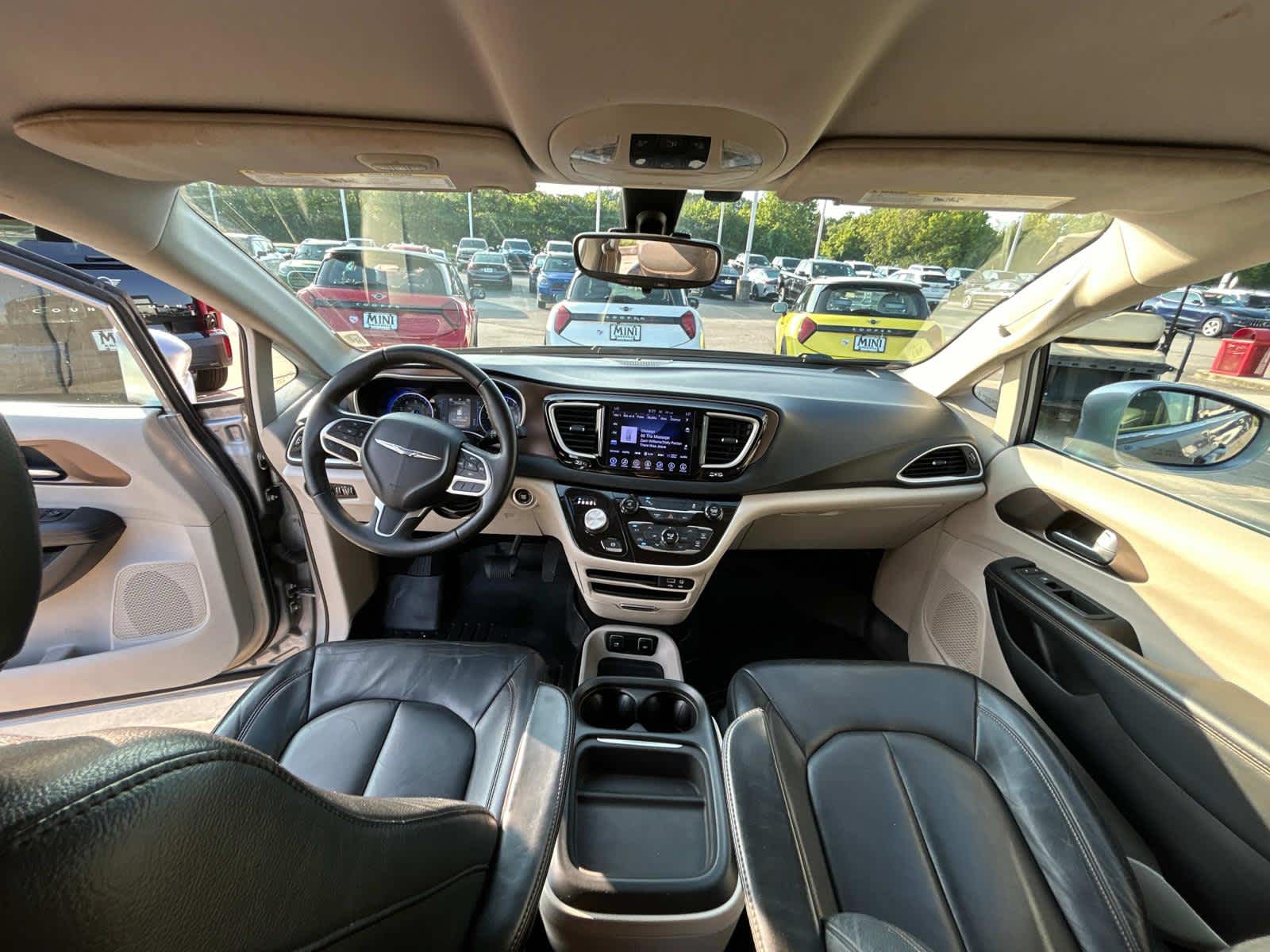 2017 Chrysler Pacifica Touring-L 12