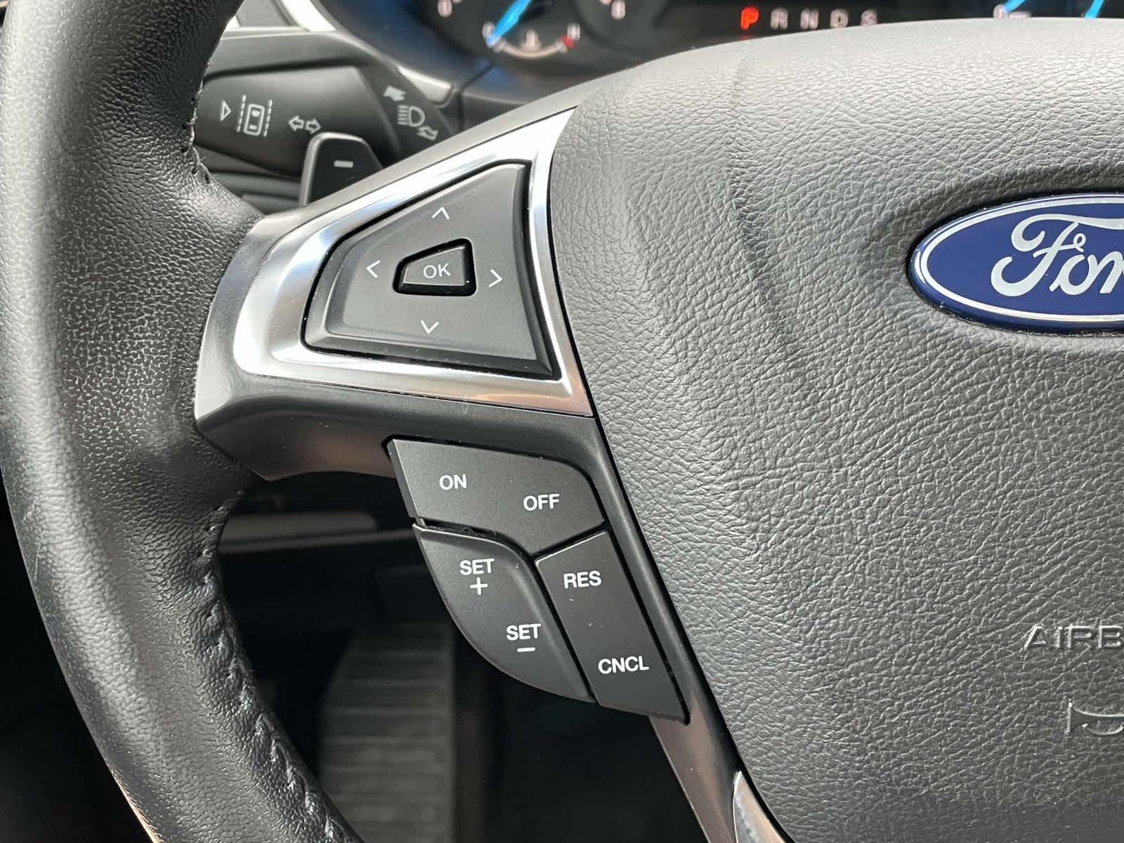 2019 Ford Edge SEL 19