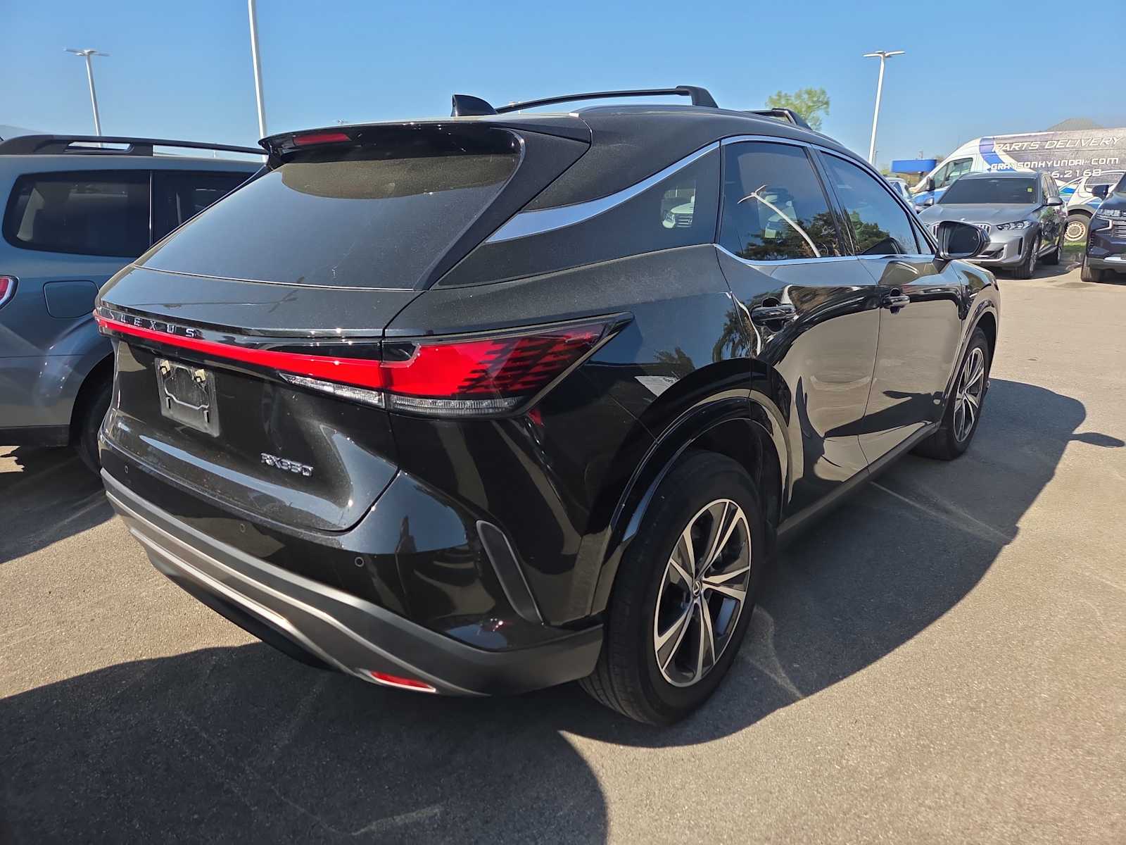 View vehicle photo 5