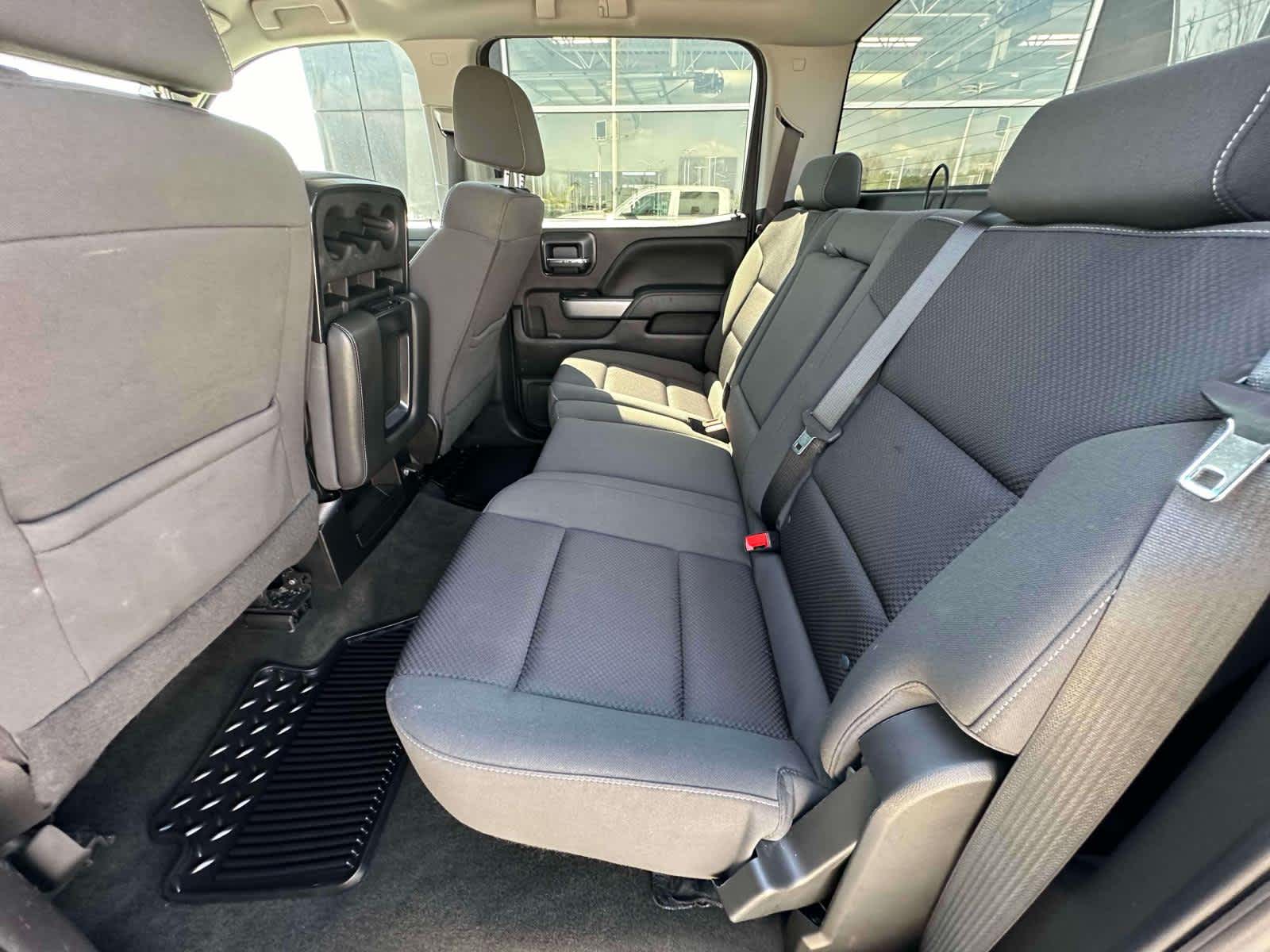 2018 Chevrolet Silverado 1500 LT 4WD Crew Cab 153.0 16