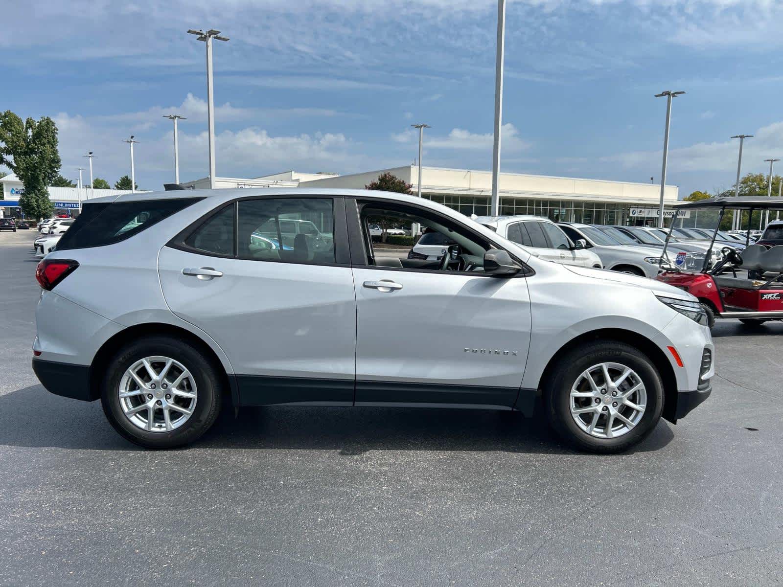 2022 Chevrolet Equinox LS 2