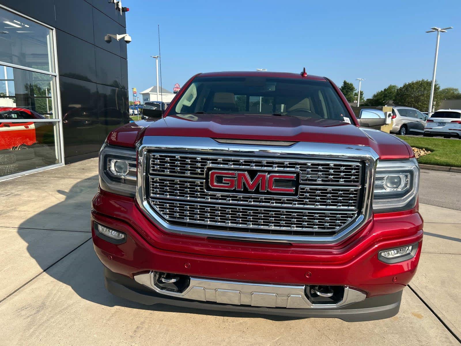 2018 GMC Sierra 1500 Denali 4WD Crew Cab 143.5 3