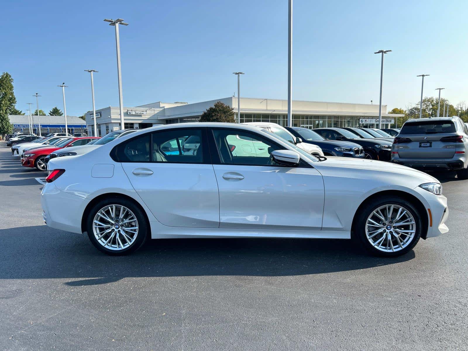 2023 BMW 3 Series 330i xDrive 2