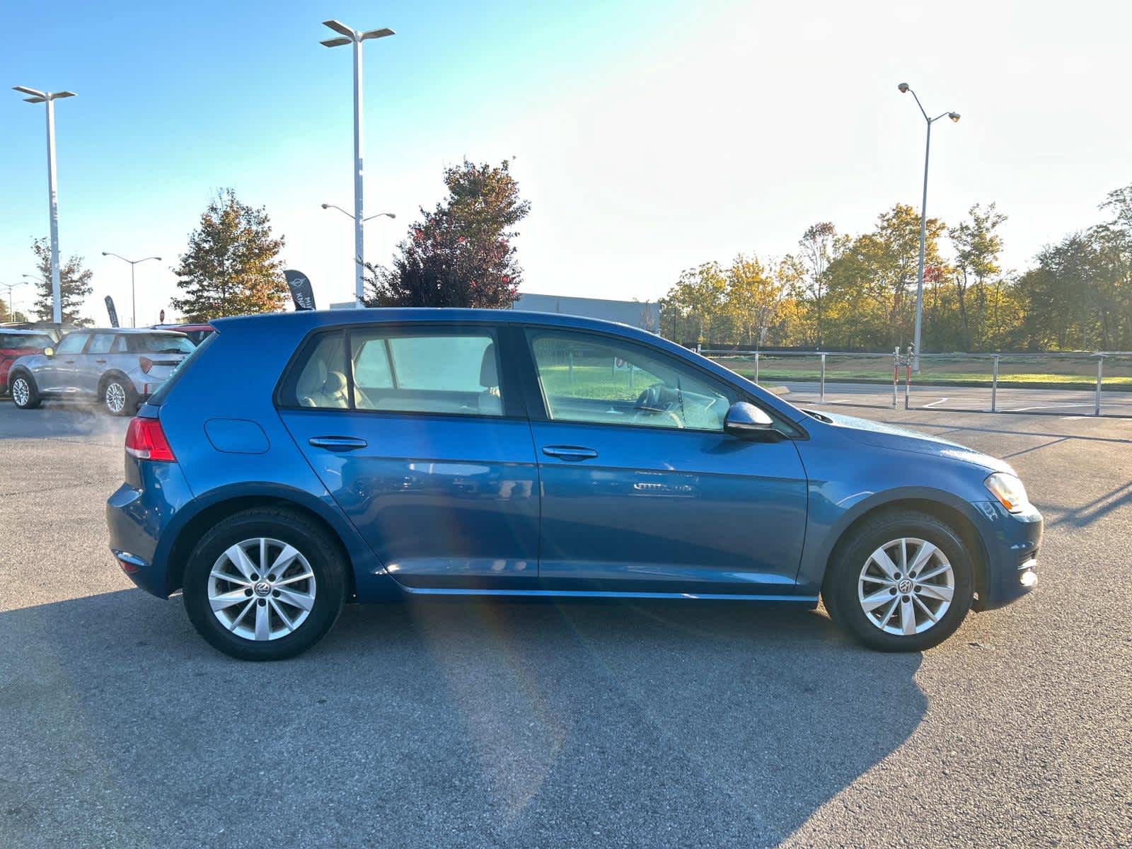 2015 Volkswagen Golf TSI S w/Sunroof 2