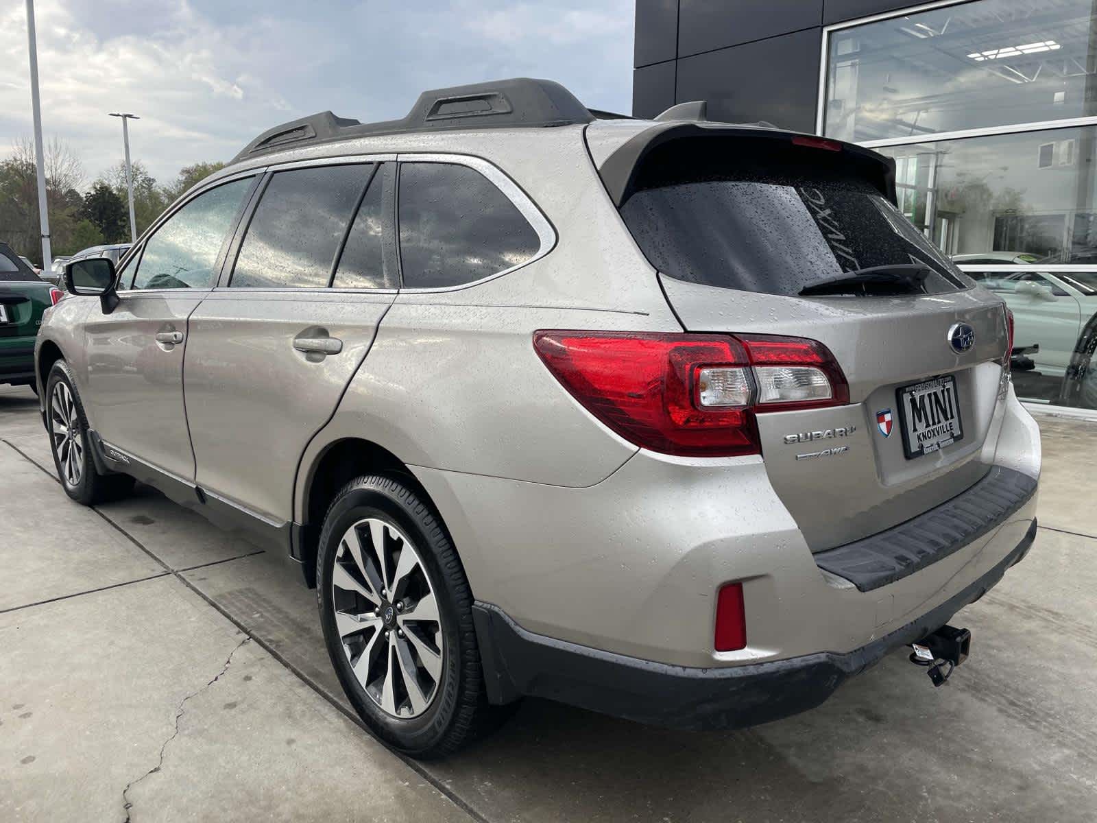 2017 Subaru Outback Limited 8