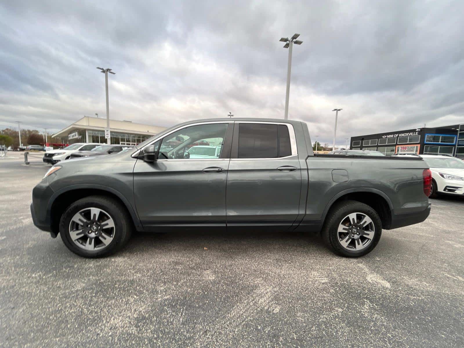 2017 Honda Ridgeline RTL-T 4x4 Crew Cab 5.3 Bed 6