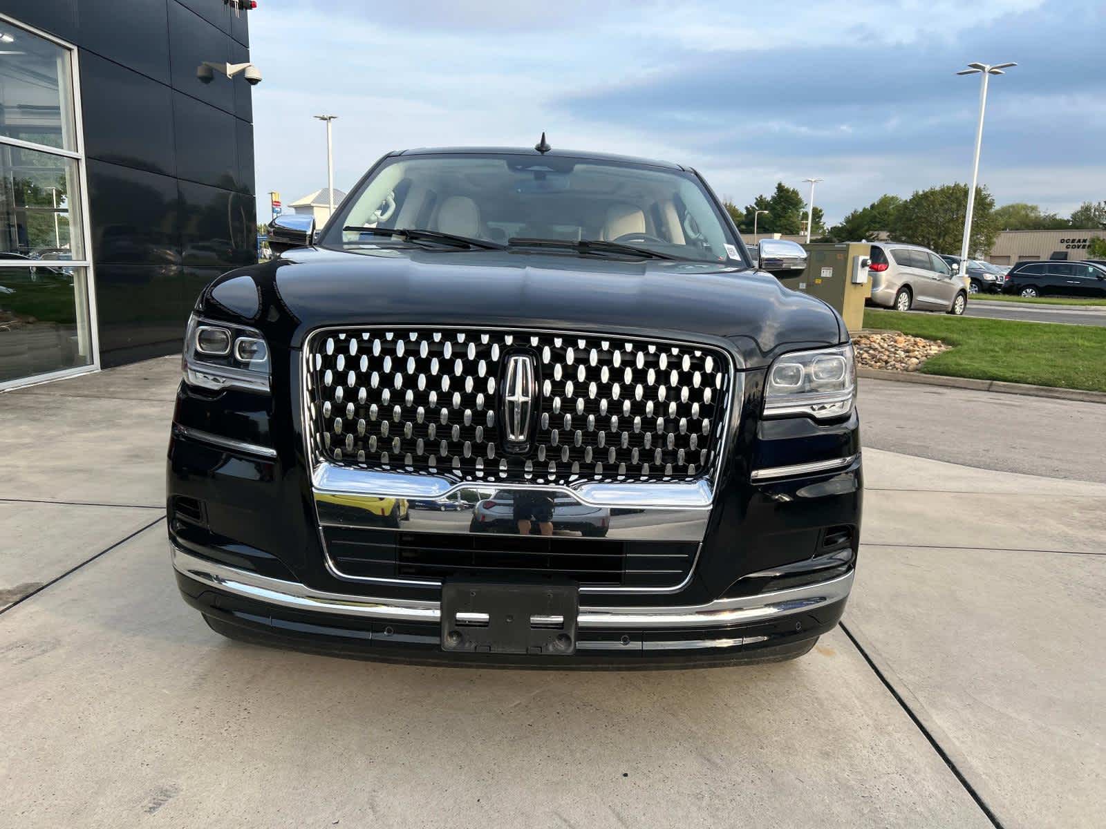 2023 Lincoln Navigator Black Label 3